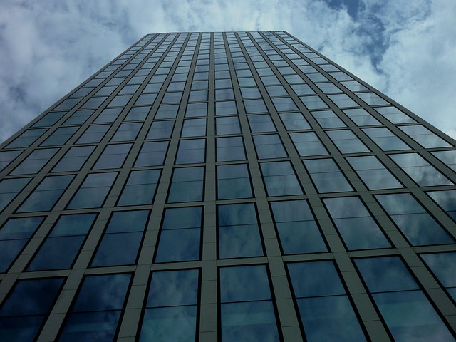 Chase Bank in N La Brea Ave